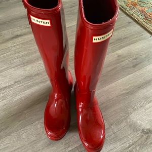 Red Hunter boots size US 8